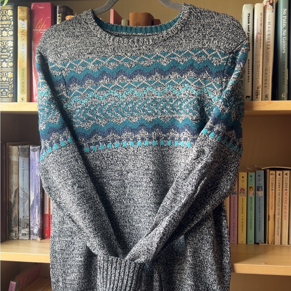 Urban Pipeline Gray and Teal Crewneck Sweater